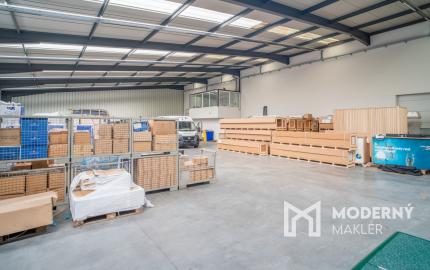 Na predaj priemyselný objekt s investičným potenciálom v Senci