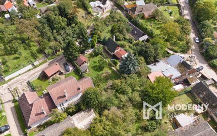 Na predaj celoročný záhradný dom v Čachticiach