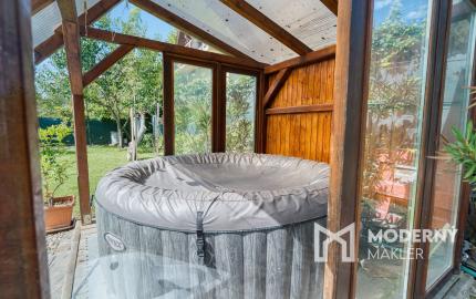 Na predaj celoročný záhradný dom v Čachticiach