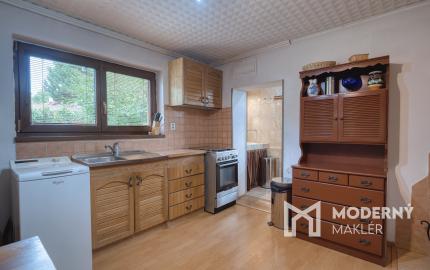 Na predaj celoročný záhradný dom v Čachticiach