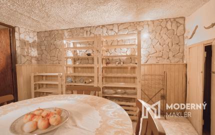 Na predaj celoročný záhradný dom v Čachticiach