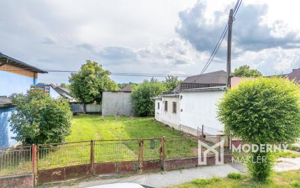 Na predaj rozľahlý pozemok vo Veľkom Šariši