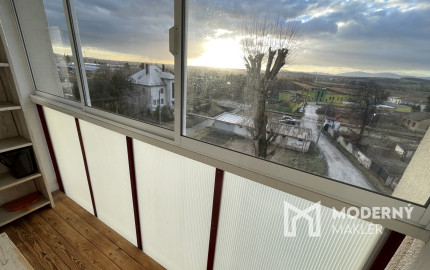 Na prenájom 2 izb. byt Bánovce n/B s loggiou