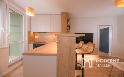 Na prenájom moderne zariadený 2-izbový byt s balkónom v Trenčíne