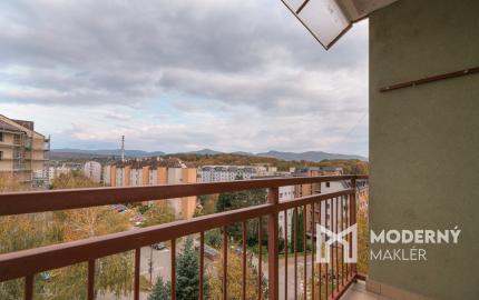 Na prenájom moderne zariadený 2-izbový byt s balkónom v Trenčíne