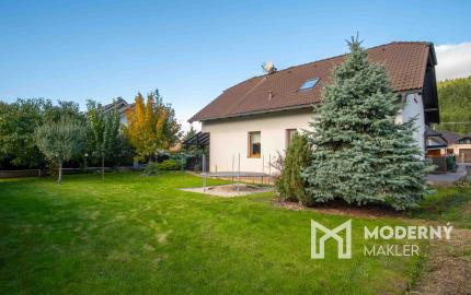 Na predaj priestranný rodinný dom v pokojnej lokalite Hôrka