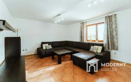 Na prenájom štýlový 4-izbový rodinný dom v Trenčíne