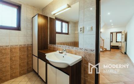 Na prenájom štýlový 4-izbový rodinný dom v Trenčíne