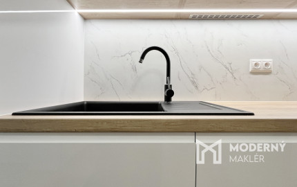 Na prenájom kompletne prerobený 2-izbový byt v Sučanoch