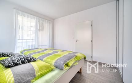 Na predaj moderný 3-izbový byt vo výbornej lokalite Serede