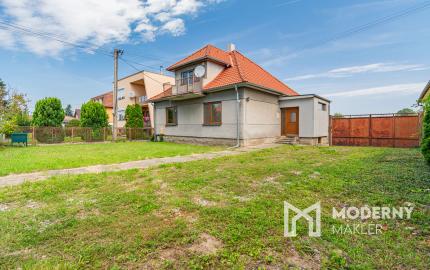 Na predaj zrekonštruovaný rodinný dom v Pate