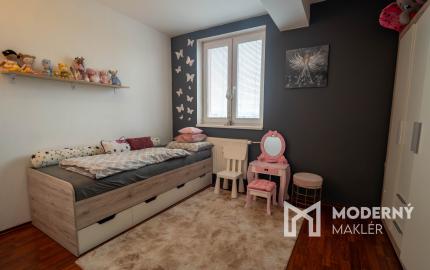 Na predaj 3-izbový byt v obci Trenčianske Stankovce