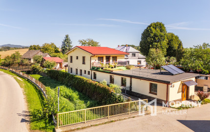 REZERVOVANÉ - Na predaj dom vhodný na podnikanie v Bzinciach pod Javorinou