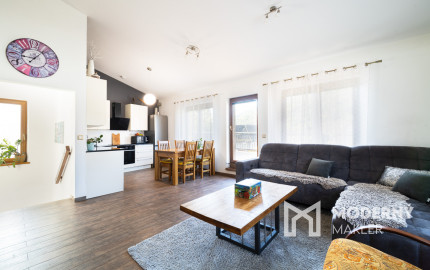 REZERVOVANÉ - Na predaj dom vhodný na podnikanie v Bzinciach pod Javorinou