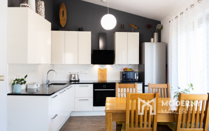 REZERVOVANÉ - Na predaj dom vhodný na podnikanie v Bzinciach pod Javorinou