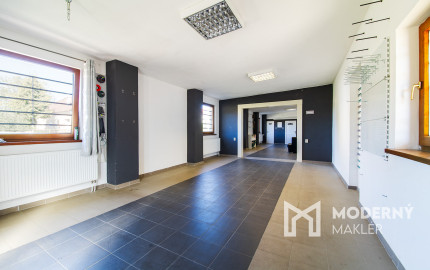 REZERVOVANÉ - Na predaj dom vhodný na podnikanie v Bzinciach pod Javorinou