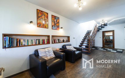 REZERVOVANÉ - Na predaj dom vhodný na podnikanie v Bzinciach pod Javorinou