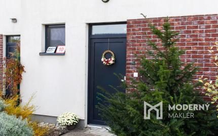 Na predaj 4-izbová bytová jednotka dvojdomu v Miloslavove - Alžbetin dvor