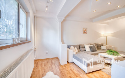 REZERVOVANÉ: Na predaj 2-izbový byt vo Veľkých Levároch