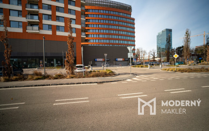 Na prenájom exkluzívny 2-izbový byt s výhľadom na Bratislavu v novej Klingerke