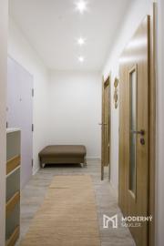 Na predaj štýlový 1-izbový  byt Bratislave-Dúbravka