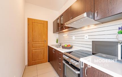 Na prenájom 2-izbový byt v centre Šamorína