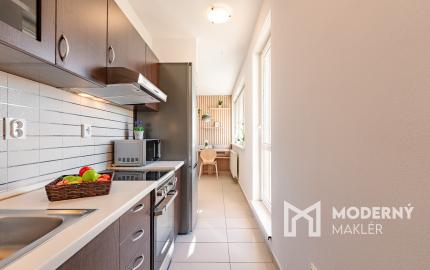 Na prenájom 2-izbový byt v centre Šamorína