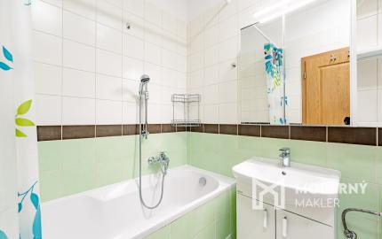 Na prenájom 2-izbový byt v centre Šamorína