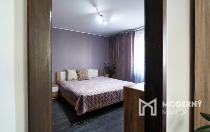 Na predaj priestranný 2-izbový byt v Novom Meste nad Váhom