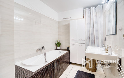 Na predaj priestranný 2-izbový byt v Novom Meste nad Váhom