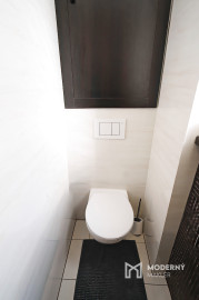 Na predaj priestranný 2-izbový byt v Novom Meste nad Váhom