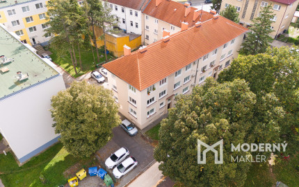 Na predaj priestranný 2-izbový byt v Novom Meste nad Váhom