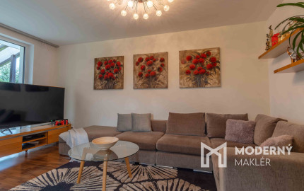 REZERVOVANÉ: Na predaj priestranný rodinný dom v pokojnej lokalite Hôrka