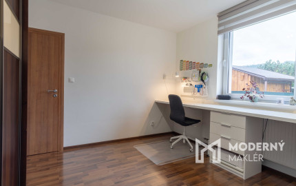 REZERVOVANÉ: Na predaj priestranný rodinný dom v pokojnej lokalite Hôrka