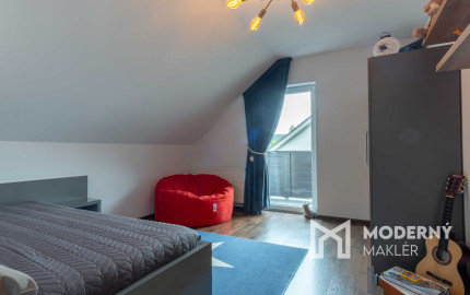 REZERVOVANÉ: Na predaj priestranný rodinný dom v pokojnej lokalite Hôrka