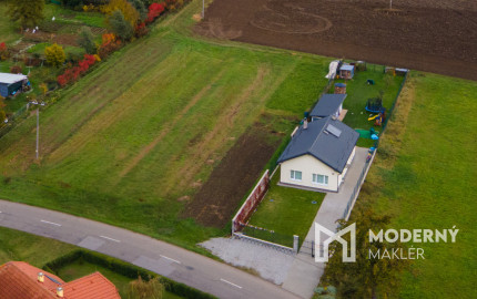 REZERVOVANÉ:Na predaj slnečný pozemok v Kvačanoch