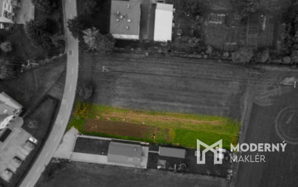 REZERVOVANÉ:Na predaj slnečný pozemok v Kvačanoch