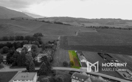 REZERVOVANÉ:Na predaj slnečný pozemok v Kvačanoch