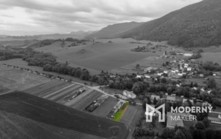 REZERVOVANÉ:Na predaj slnečný pozemok v Kvačanoch