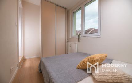 Na prenájom moderne zariadený 2-izbový byt s balkónom v Trenčíne