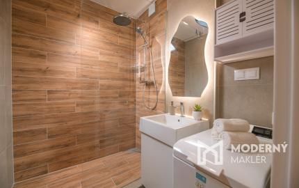 Na prenájom moderne zariadený 2-izbový byt s balkónom v Trenčíne