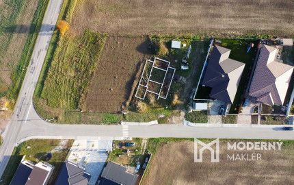 Na predaj stavebný pozemok so základovou doskou v Dolnom Vinodole