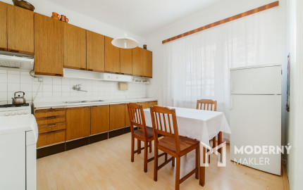 Na predaj rodinný dom s garážou vo Vrútkach