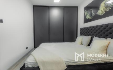 Na predaj kompletne zariadený 2-izbový byt v obci Kunerad