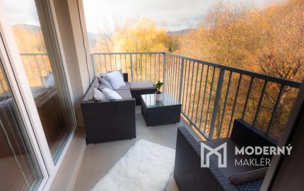 Na predaj kompletne zariadený 2-izbový byt v obci Kunerad