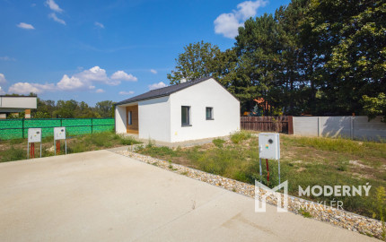 Na predaj rekreačná chata s pozemkom v obci Blahová