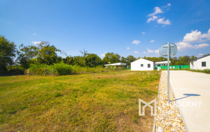 Na predaj rekreačná chata s pozemkom v obci Blahová