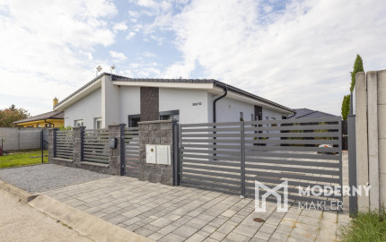 Na predaj štýlový 4-izbový rodinný dom v Hurbanovej Vsi