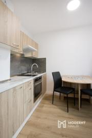 REZERVOVANÉ: Na prenájom 1-izbový byt v centre Šamorína