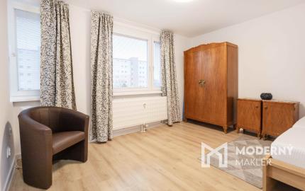 REZERVOVANÉ: Na prenájom 1-izbový byt v centre Šamorína